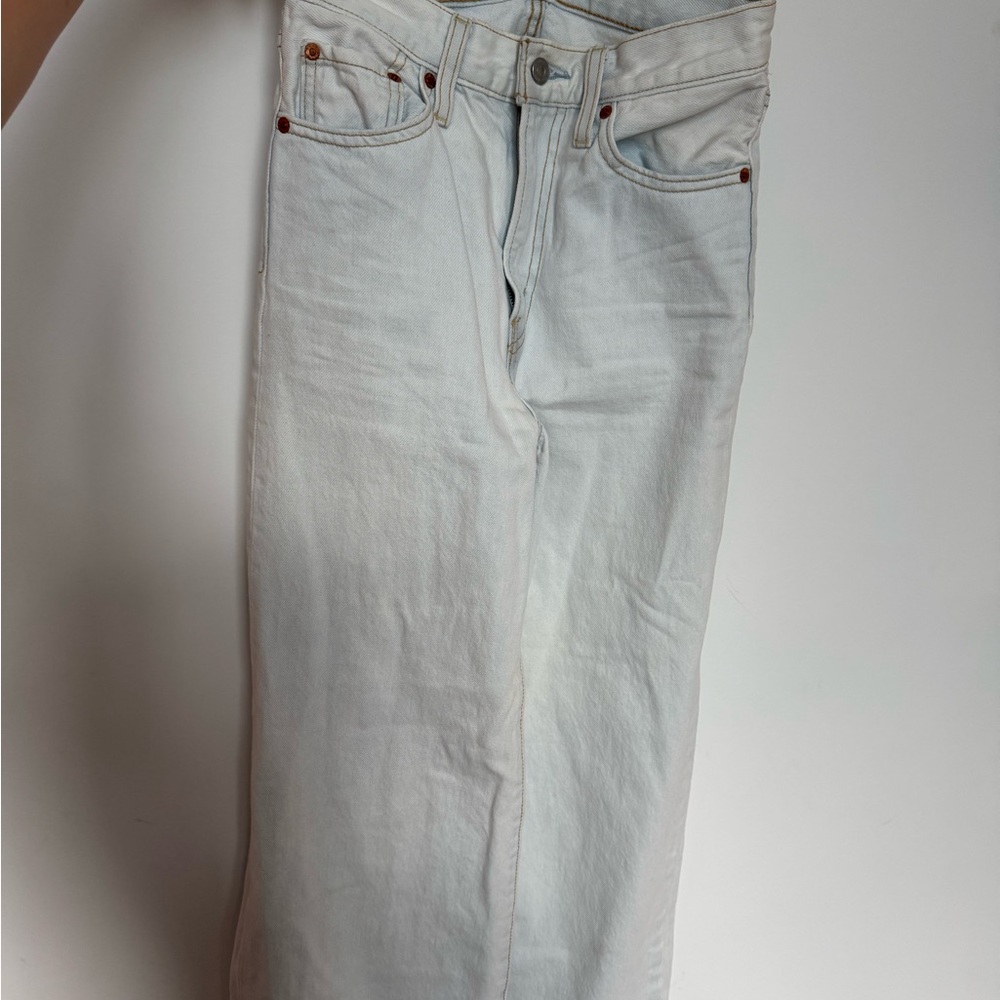 Levi’s Light Wash Denim wide leg Jeans